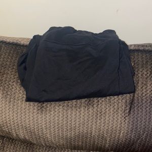 1 pair of lularoe black Tc2 leggings never worn